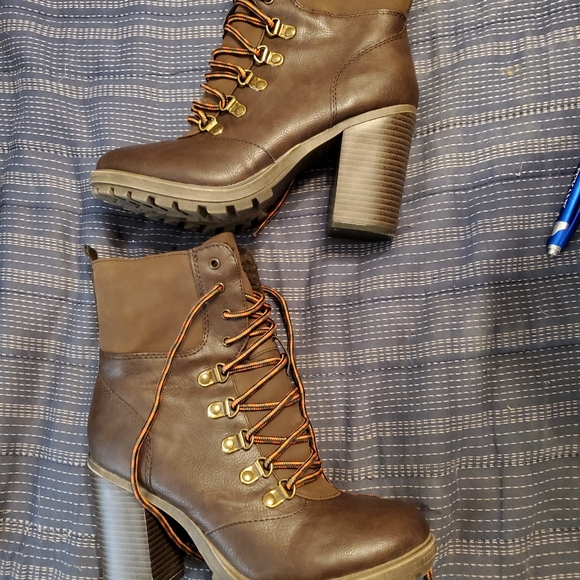 Portland Lace up boots 010 - Picture 9 of 11